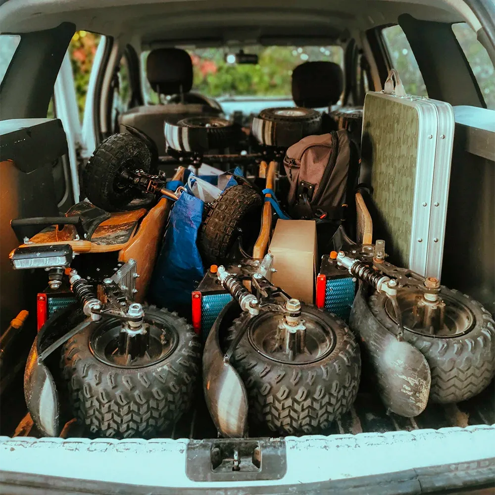 En route matos coffre Sternboard voyage eskate électrique transport matériel startup française aventure entrepreneuriale